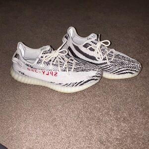 Yeezy mens Zebra Pattern Sneakers - Black and White